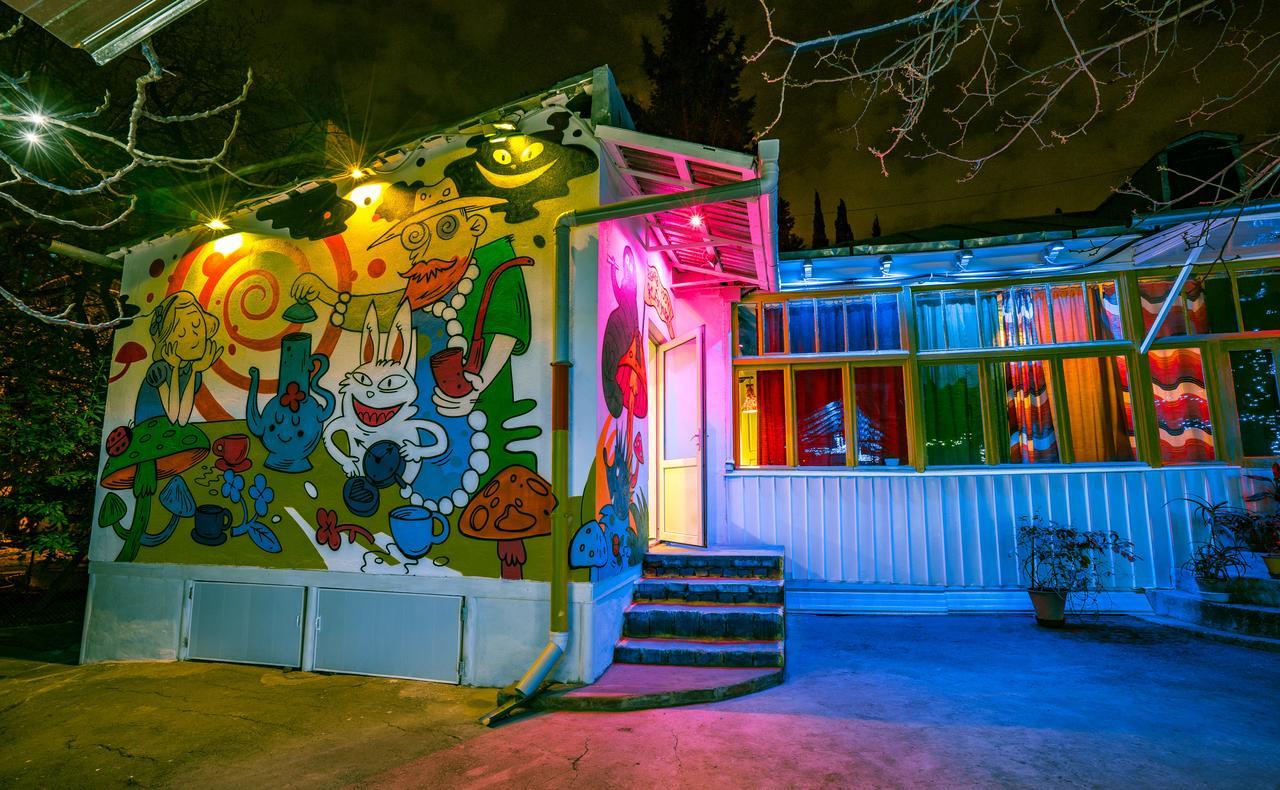 Zgarbi Hostel Tbilisi Bagian luar foto