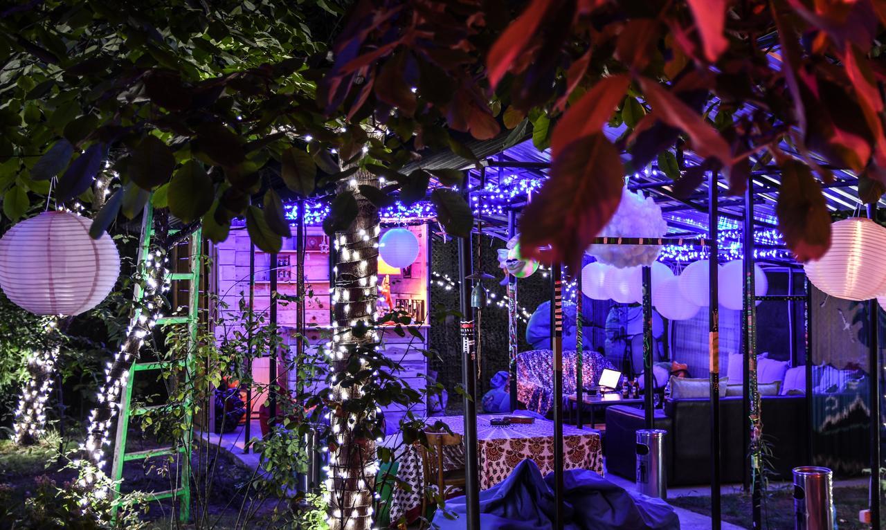 Zgarbi Hostel Tbilisi Bagian luar foto