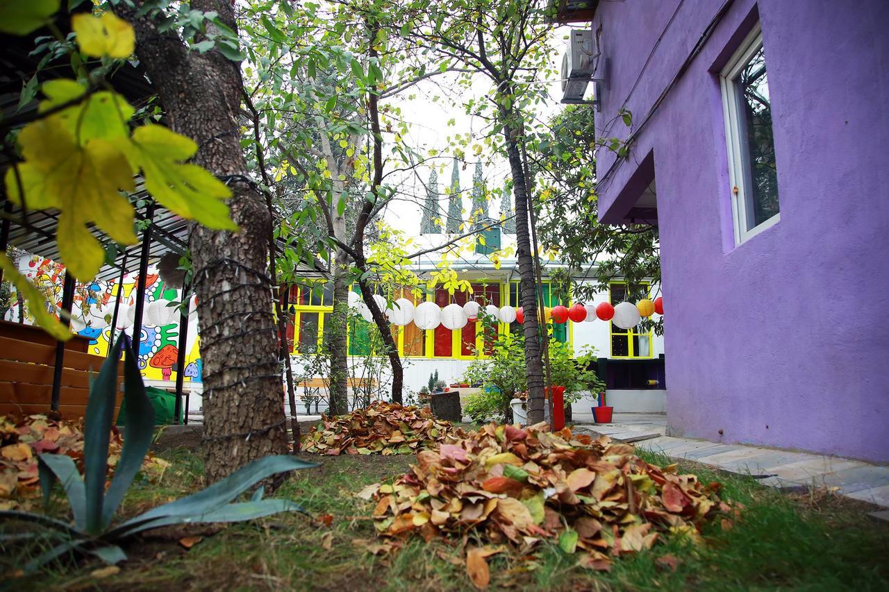 Zgarbi Hostel Tbilisi Bagian luar foto