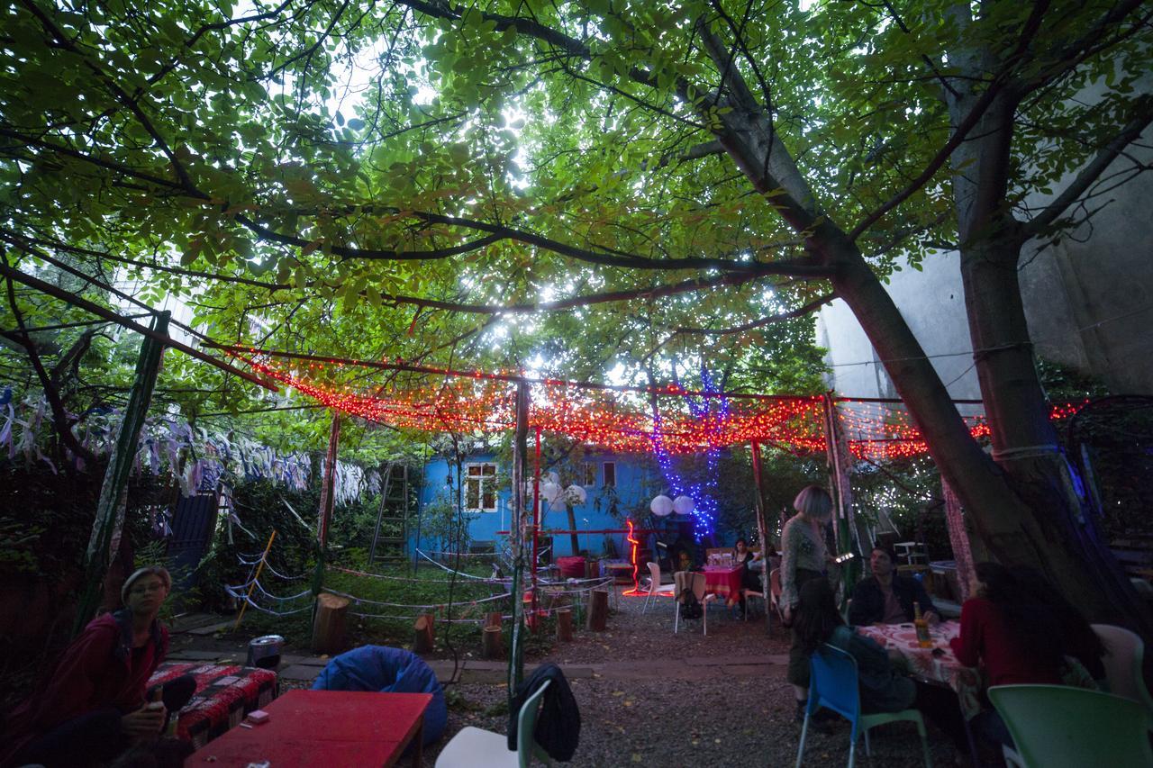Zgarbi Hostel Tbilisi Bagian luar foto