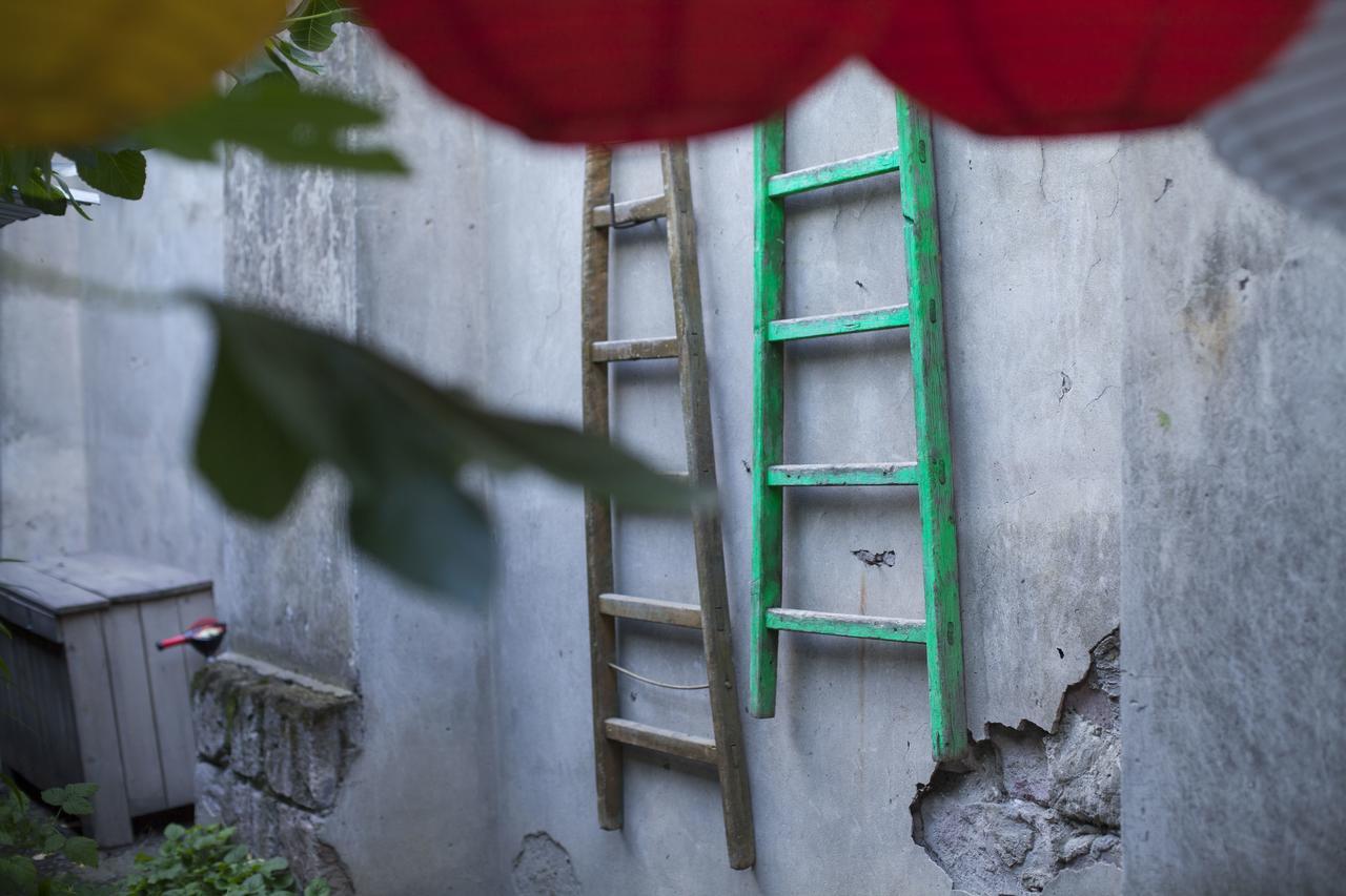 Zgarbi Hostel Tbilisi Bagian luar foto
