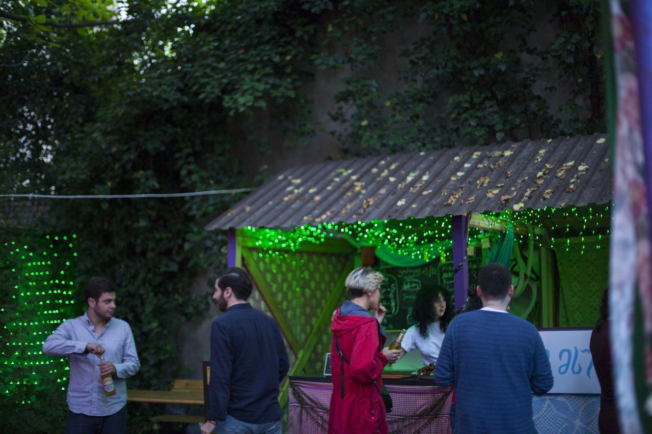 Zgarbi Hostel Tbilisi Bagian luar foto